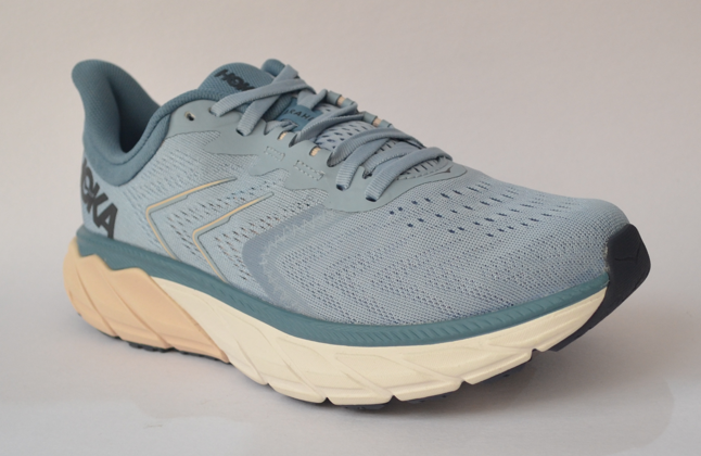 HOKA ONE ONE WOMEN'S ARAHI 5