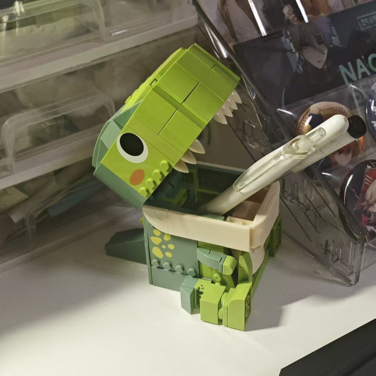 Dinosaur Pen Holder | Sakibricks