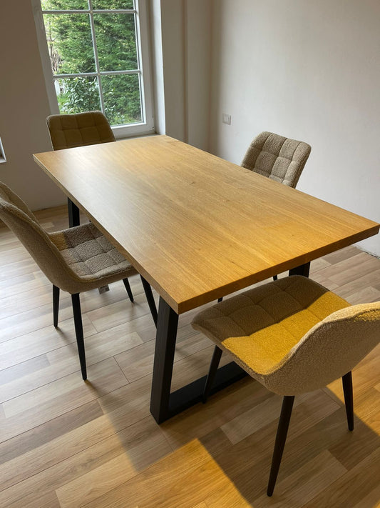 Set Tavolin? Ngr?nie Druri Lisi dhe 4 Karrige