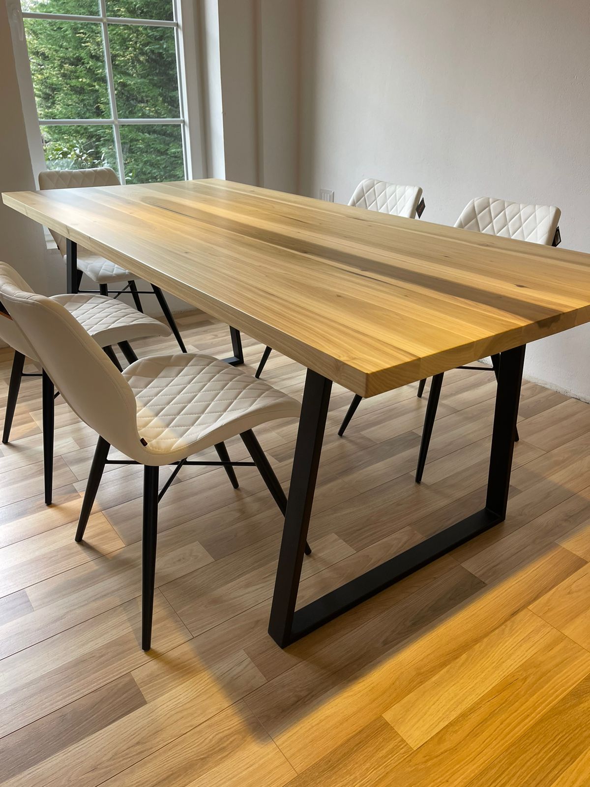 Set Tavolin? Ngr?nie Druri dhe 6 Karrige