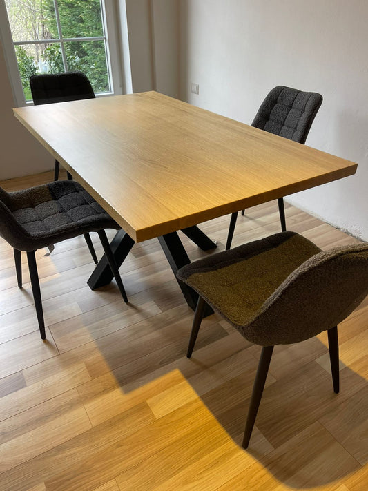 Set Tavolin? Ngr?nie Druri Lisi dhe 4 Karrige