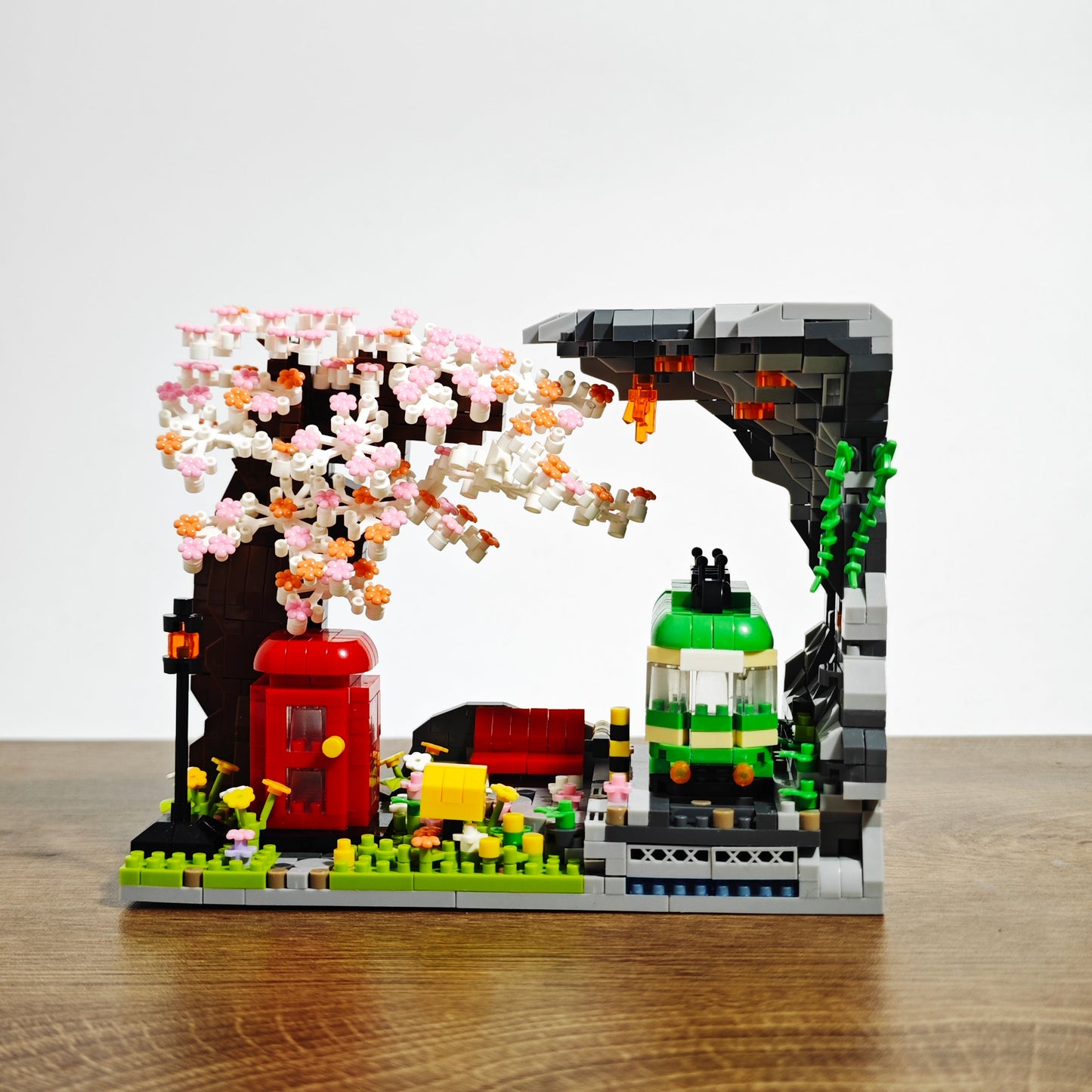 Sakura Train Photo Frame Night Light 1088PCS | Build & Relax 🌸💡| SakiBricks