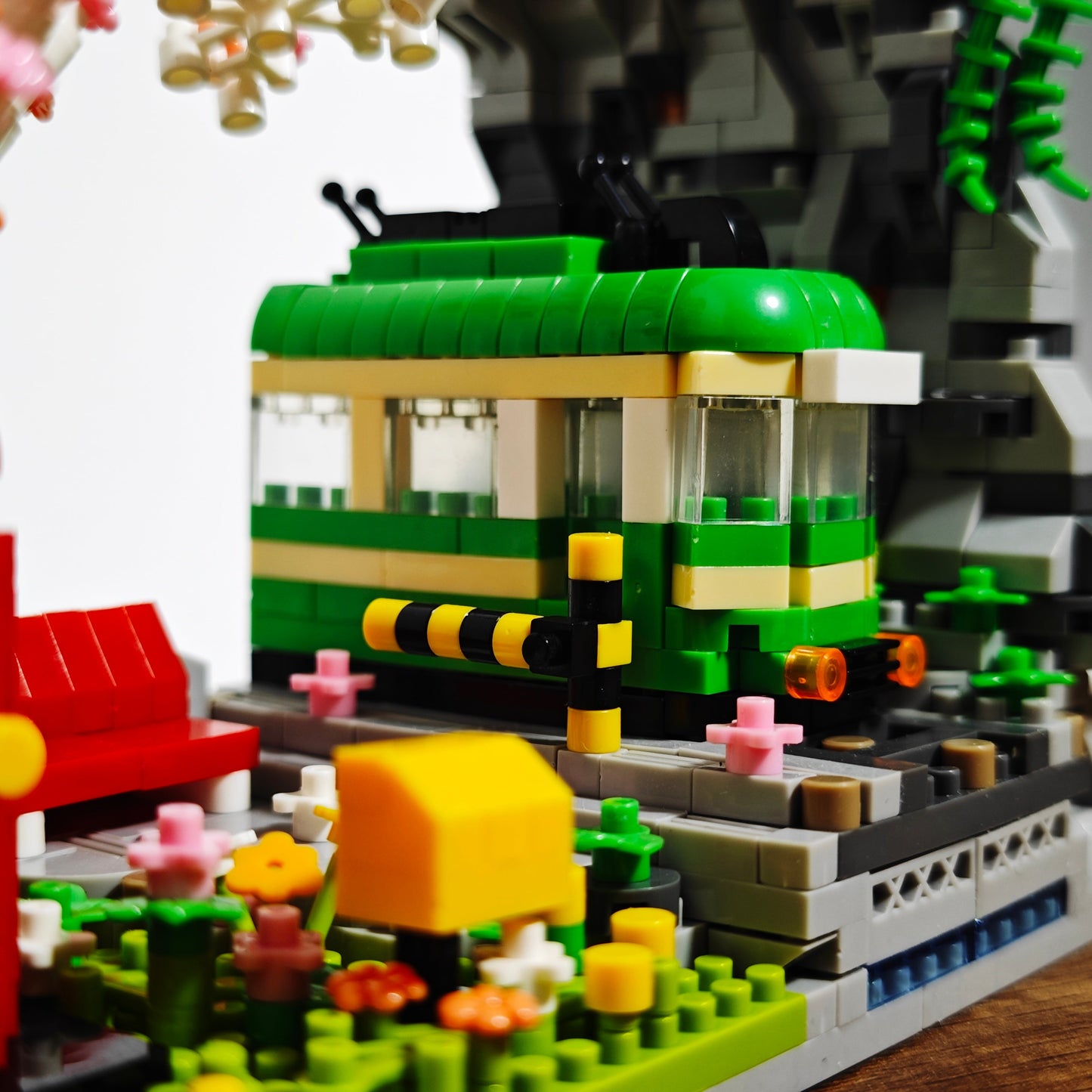 Sakura Train Photo Frame Night Light 1088PCS | Build & Relax 🌸💡| SakiBricks