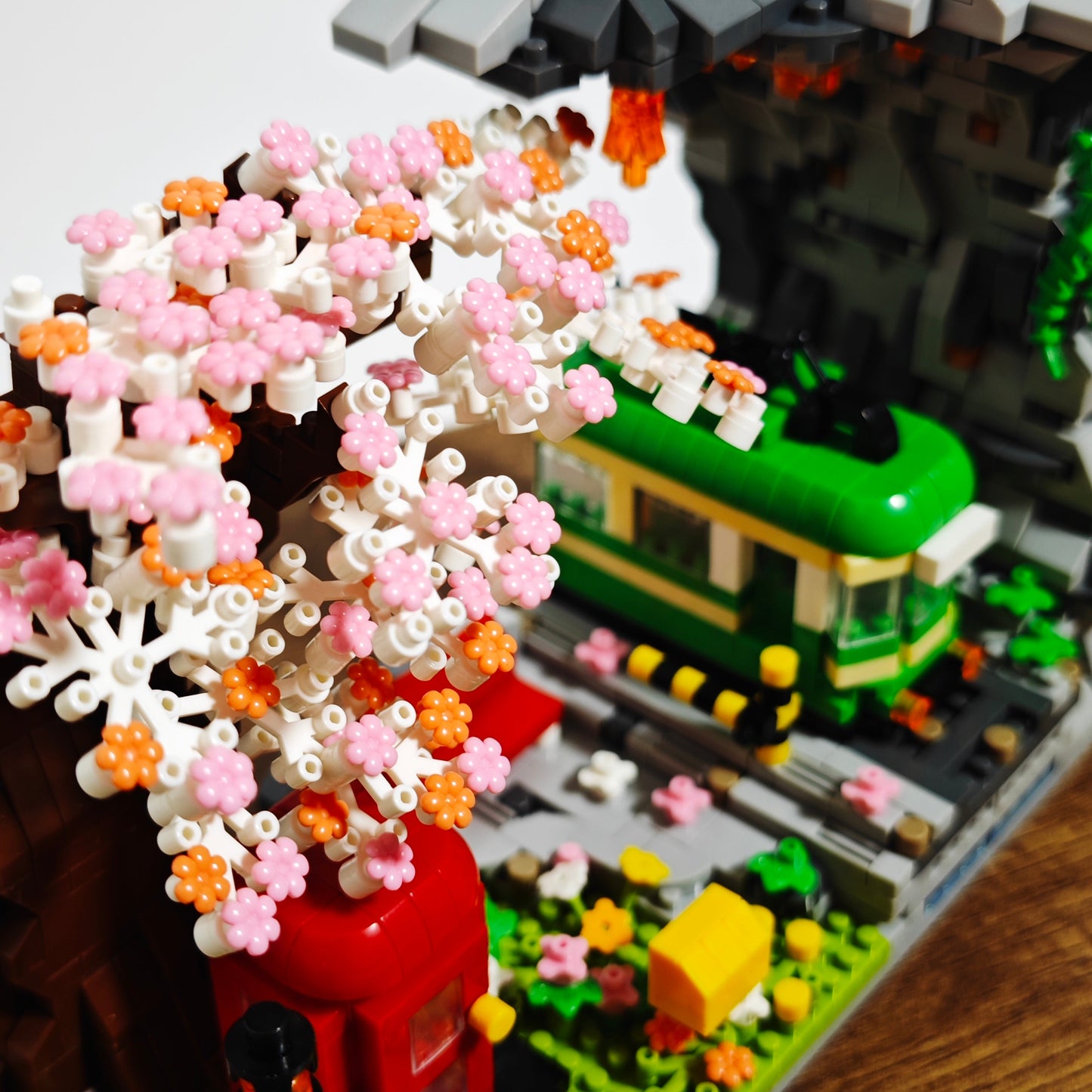 Sakura Train Photo Frame Night Light 1088PCS | Build & Relax 🌸💡| SakiBricks